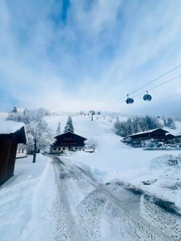 Hochwart Hof Bed & Breakfast Bed & Breakfast Saalbach-Hinterglemm Eksteriør bilde